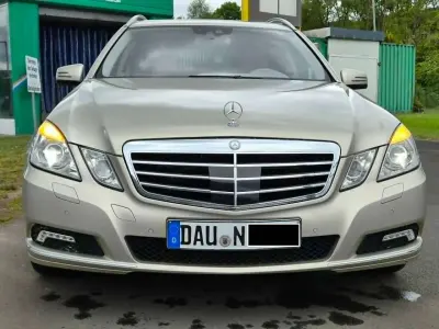 Gebraucht Mercedes E350 Elegance 231 PS (169 kW) 2010 Grau Kombi
