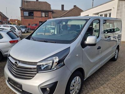 Gebraucht Opel Vivaro 120 PS (88 kW) 2015 Silber Van / Kleinbus