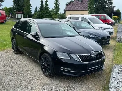 Gebraucht Skoda Octavia Style 150 PS (110 kW) 2020 Cerna magic/black magic (metallic) Kombi