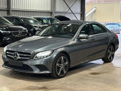 Grau Gebraucht 2021 Mercedes C300e Limousine | 21.500 € (Etwas zu teuer)