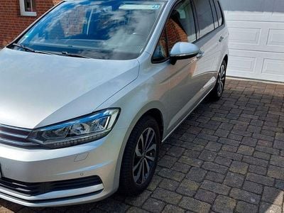 Gebraucht VW Touran Comfortline 116 PS (85 kW) 2018 Silber Van / Kleinbus