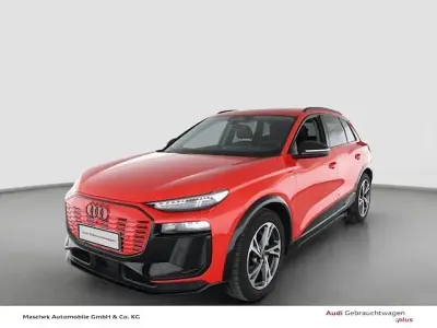 Gebraucht Audi Q6 e-tron Comfort 284 kW (387 PS) 2025 Soneirarot metallic SUV