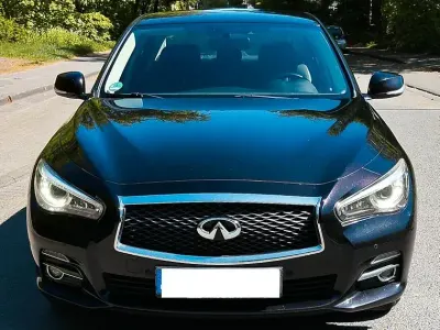 Gebraucht Infiniti Q50 Premium Executive 170 PS (125 kW) 2015 Schwarz Limousine