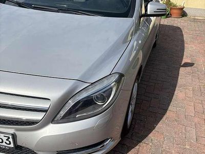 Mercedes B200