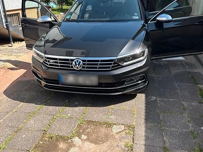 Gebraucht VW Passat R-line 190 PS (139 kW) 2019 Grau Kombi