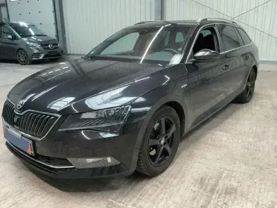 Używany Skoda Superb LAURIN & KLEMENT 190 KM (139 kW) 2019 Czarny Kombi
