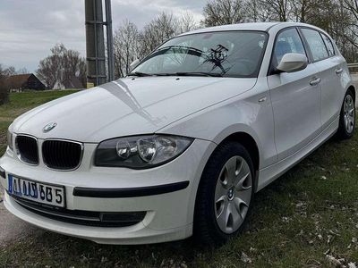 Gebraucht BMW 116 122 PS (89 kW) 2010 Weiß Kleinwagen