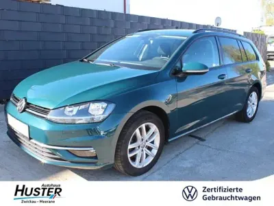 Usata VW Golf VII Comfortline 110 CV (80 kW) 2017 Verde Station wagon