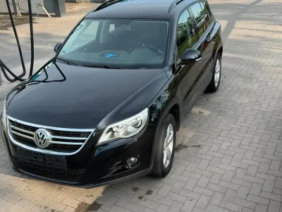 Gebraucht VW Tiguan 140 PS (102 kW) 2011 Schwarz SUV