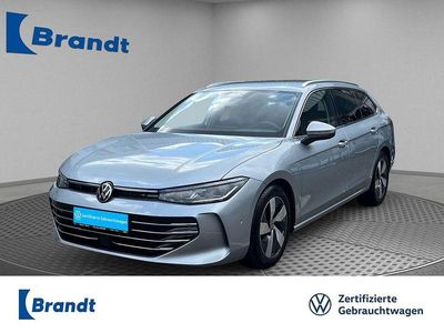 Silber Gebraucht 2025 VW Passat Elegance Kombi | 35.890 € (Fairer Preis)