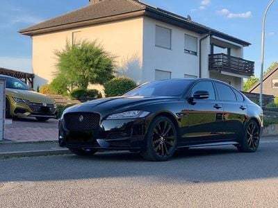 Second-hand Jaguar XF R-Sport 180 CP (132 kW) 2016 Negru Berlinǎ