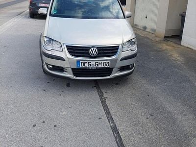 VW Touran Cross