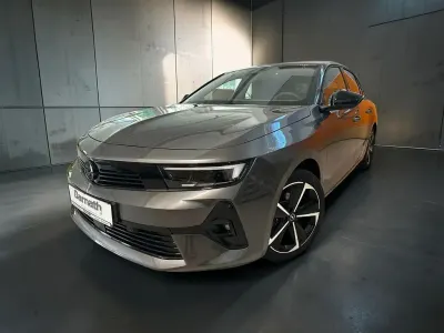 Gebraucht Opel Astra 131 PS (96 kW) 2024 Vulkan grau Limousine