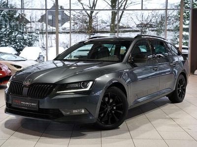 Grau Gebraucht 2018 Skoda Superb SportLine Kombi | 18.800 € (Fairer Preis)