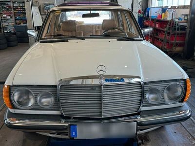 gebraucht Mercedes 200 W123H-Zulassung TÜV neu