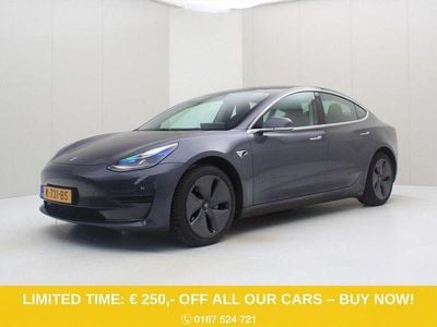 Grau Gebraucht 2020 Tesla Model 3 Standard Range Limousine | 18.900 € (Guter Preis)