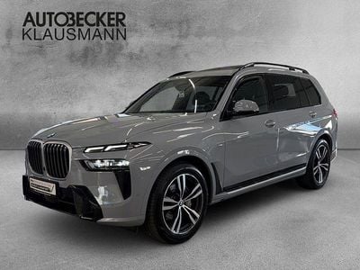 Gebraucht BMW X7 M Sport 352 PS (258 kW) 2025 Grau SUV