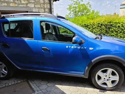 Gebraucht Dacia Sandero Prestige 90 PS (66 kW) 2013 Blau SUV