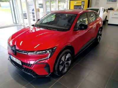 Brugt Renault Megane E-Tech Evolution 160 kW (218 HK) 2023 Rød Sedan