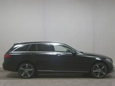 Usata Mercedes C300e Avantgarde 306 CV (225 kW) 2021 Nero Station wagon