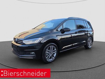 Deep black perleffekt Gebraucht 2024 VW Touran Comfortline Van / Kleinbus | 34.990 € (Fairer Preis)