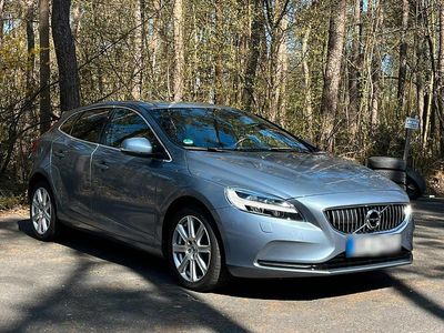 Usado Volvo V40 Inscription 152 HP (111 kW) 2017 Azul Citadino