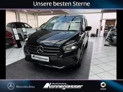 Gebraucht Mercedes T180 Progressive 116 PS (85 kW) 2023 Schwarz Van / Kleinbus