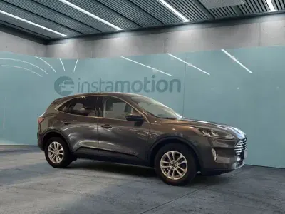 Gebraucht Ford Kuga Titanium 150 PS (110 kW) 2020 Grau SUV