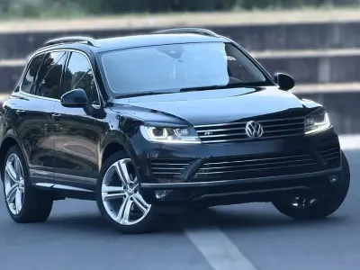 Gebraucht VW Touareg Terrain Tech 262 PS (192 kW) 2015 Moonlight blue perleffekt SUV