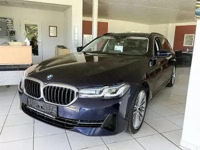 Gebraucht BMW 520 Performance 190 PS (139 kW) 2022 Blau Limousine