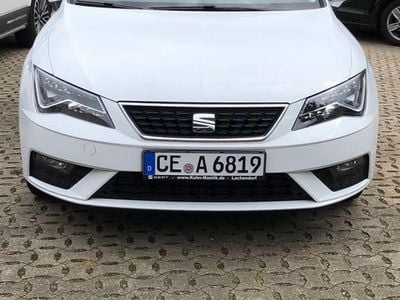 Weiß Gebraucht 2018 Seat Leon ST Reference Kombi | 11.900 € (Fairer Preis)