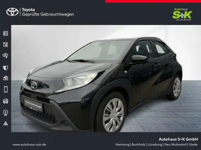 Gebraucht Toyota Aygo X Play 72 PS (52 kW) 2023 Schwarz SUV