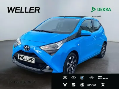 Gebraucht Toyota Aygo x-sky 72 PS (52 kW) 2018 Blau Kleinwagen
