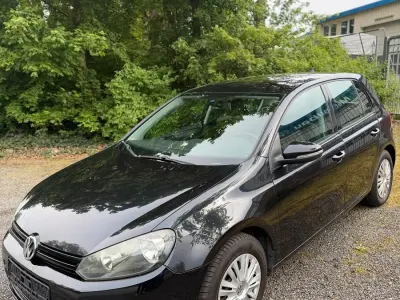 Gebraucht VW Golf VI 105 PS (77 kW) 2010 Schwarz Kleinwagen