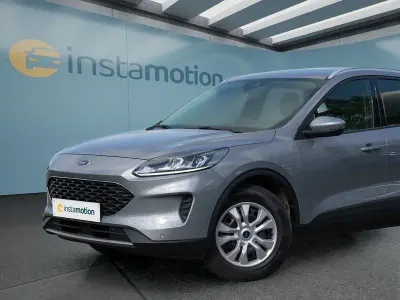 Gebraucht Ford Kuga Trend 120 PS (88 kW) 2022 Silber SUV