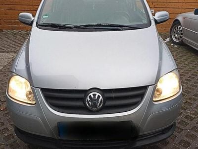 Gebraucht VW Fox 54 PS (39 kW) 2005 Silber Kleinwagen