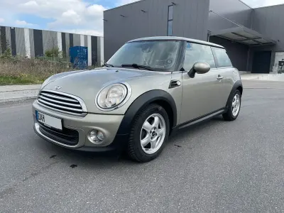 Usata Mini ONE 98 CV (72 kW) 2010 Oro Utilitaria
