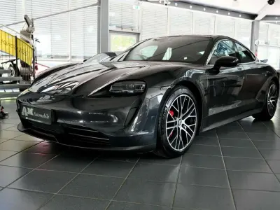 Gebraucht Porsche Taycan 4S 419 kW (571 PS) 2023 Vulkangrau Coupé