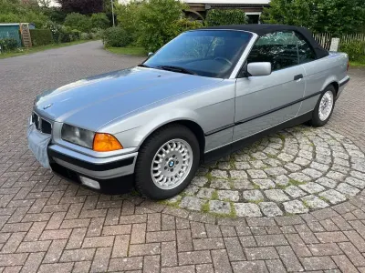 Gebraucht BMW 325 Cabriolet 192 PS (141 kW) 1993 Silber Cabrio