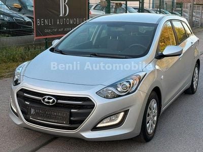 Second-hand Hyundai i30 Classic 101 CP (74 kW) 2017 Argintiu Break