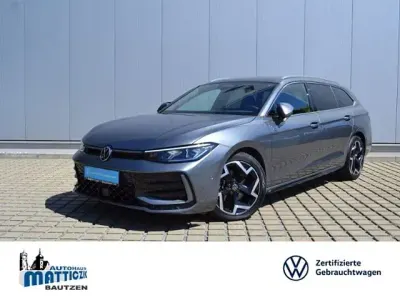Gebraucht VW Passat R-line 150 PS (110 kW) 2025 Diabasgrau metallic Kombi