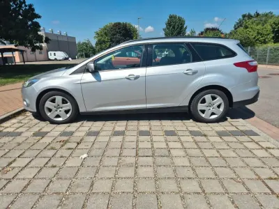 Gebraucht Ford Focus 116 PS (85 kW) 2011 Silber Limousine