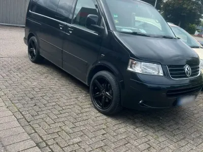 Gebraucht VW Multivan Highline 174 PS (127 kW) 2009 Schwarz Van / Kleinbus