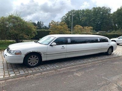 Weiß Gebraucht 2005 Lincoln Town Car Limousine | 13.000 €
