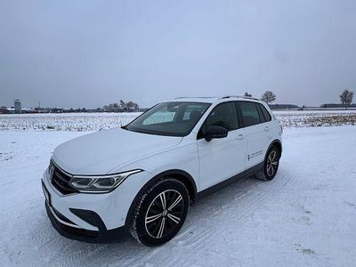 Gebraucht VW Tiguan Active 150 PS (110 kW) 2021 Weiß SUV