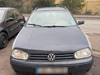 Blau Gebraucht 2004 VW Golf IV Kombi | 650 € (Fairer Preis)