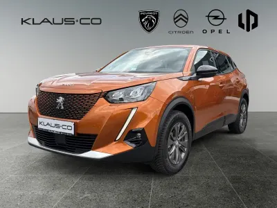 Gebraucht Peugeot e-2008 Active 100 kW (136 PS) 2022 Orange SUV