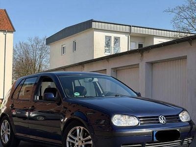 Usata VW Golf IV 101 CV (74 kW) 2002 Blu Berlina