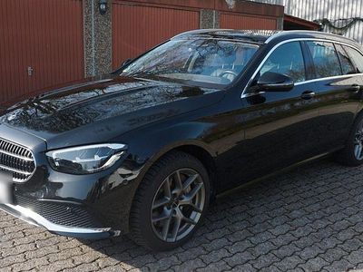 Second-hand Mercedes E300 194 CP (142 kW) 2022 Negru Break
