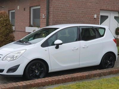 Gebraucht Opel Meriva 140 PS (102 kW) 2012 Weiß Van / Kleinbus